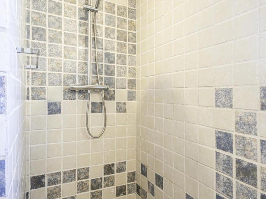 Vila Casa Familiar Con Piscina Llica d'Amunt Exteriér fotografie