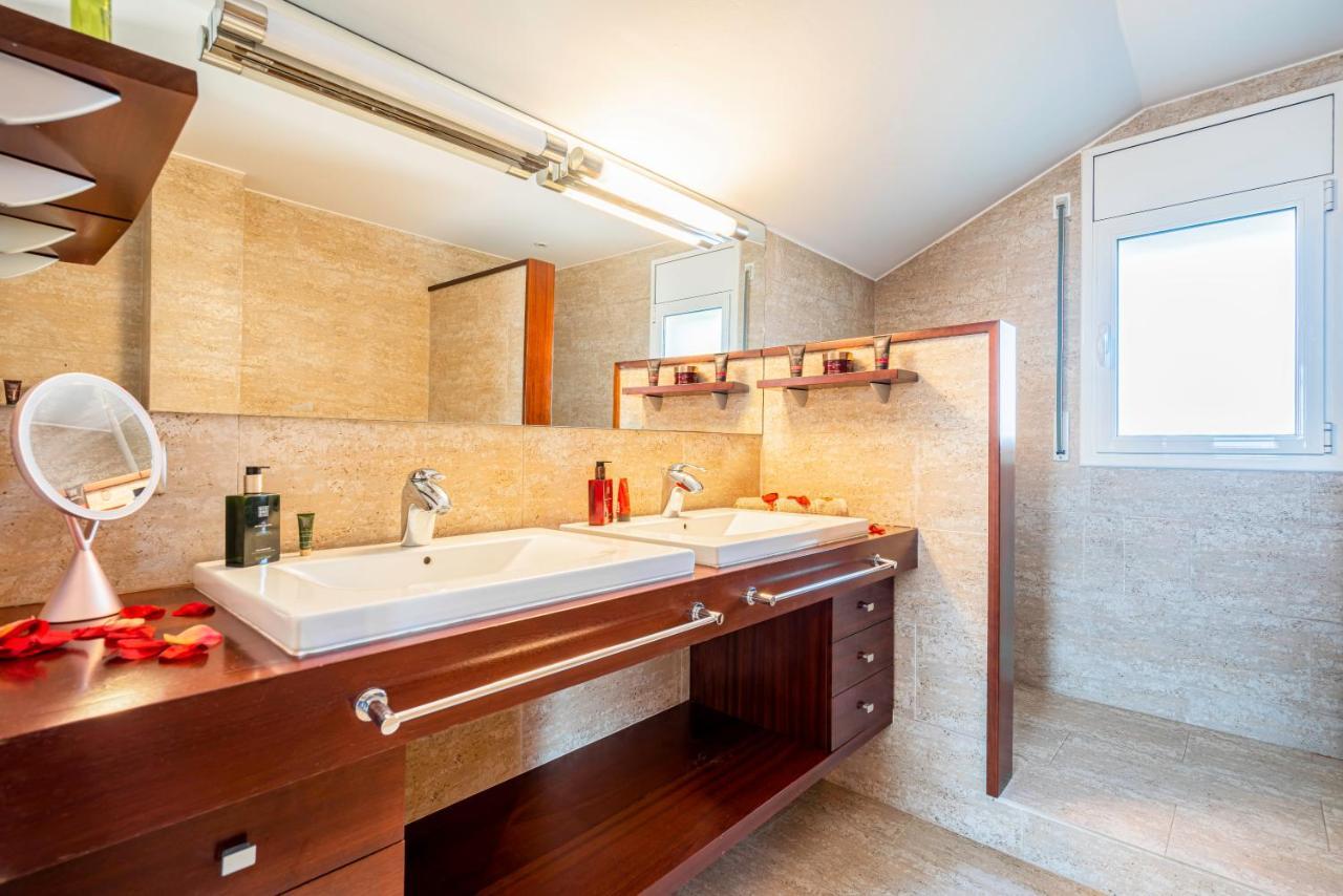Vila Casa Familiar Con Piscina Llica d'Amunt Exteriér fotografie